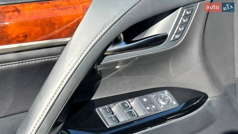 Внедорожник / Кроссовер Lexus LX 2015 в Киеве