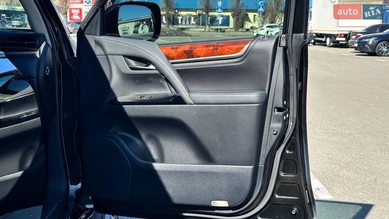 Внедорожник / Кроссовер Lexus LX 2015 в Киеве