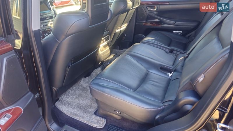 Внедорожник / Кроссовер Lexus LX 2014 в Чернигове