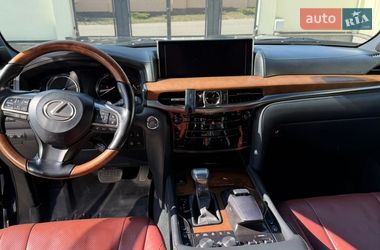 Позашляховик / Кросовер Lexus LX 2016 в Львові