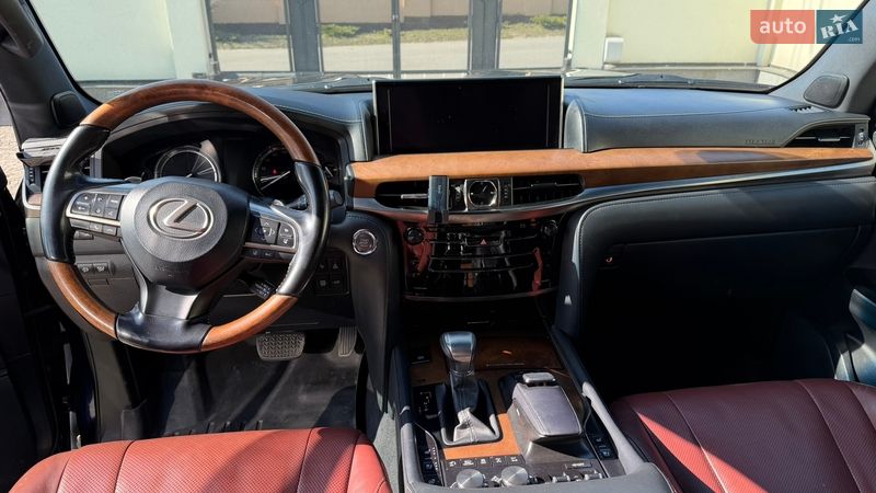 Позашляховик / Кросовер Lexus LX 2016 в Львові
