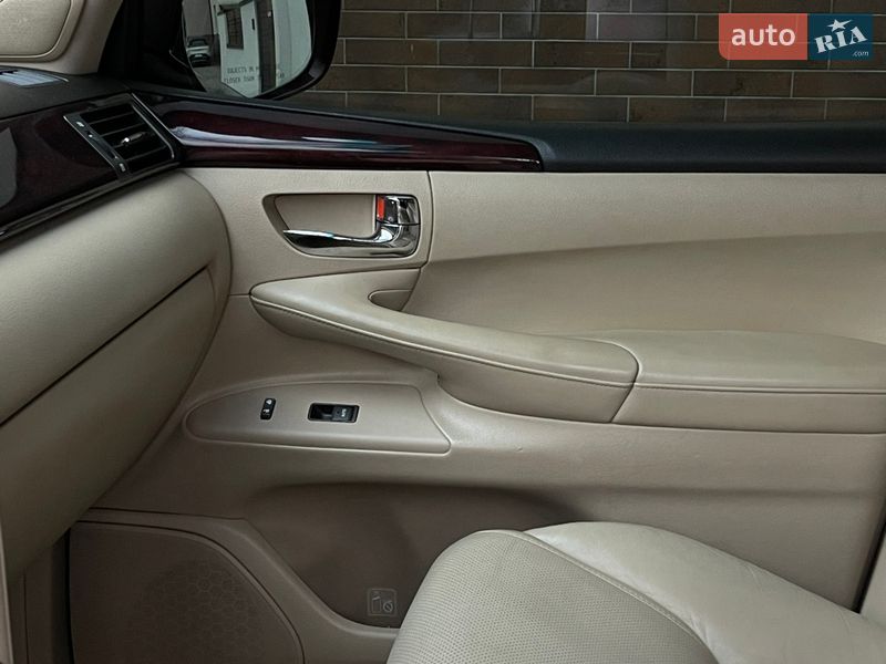 Внедорожник / Кроссовер Lexus LX 2011 в Львове