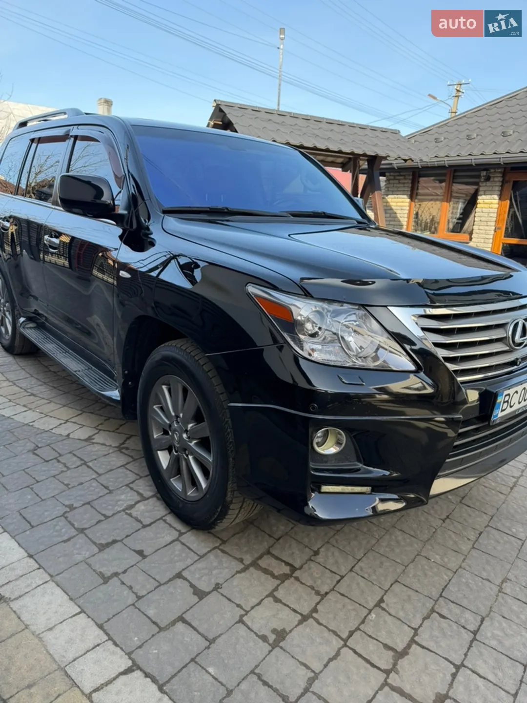 2011 Lexus LX - мініатюра 2