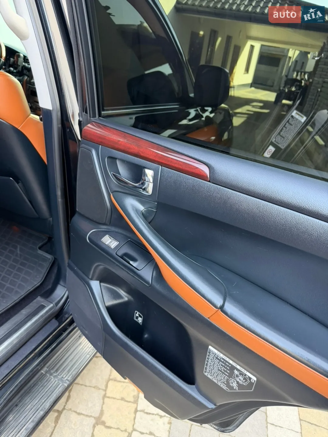 2011 Lexus LX - мініатюра 14