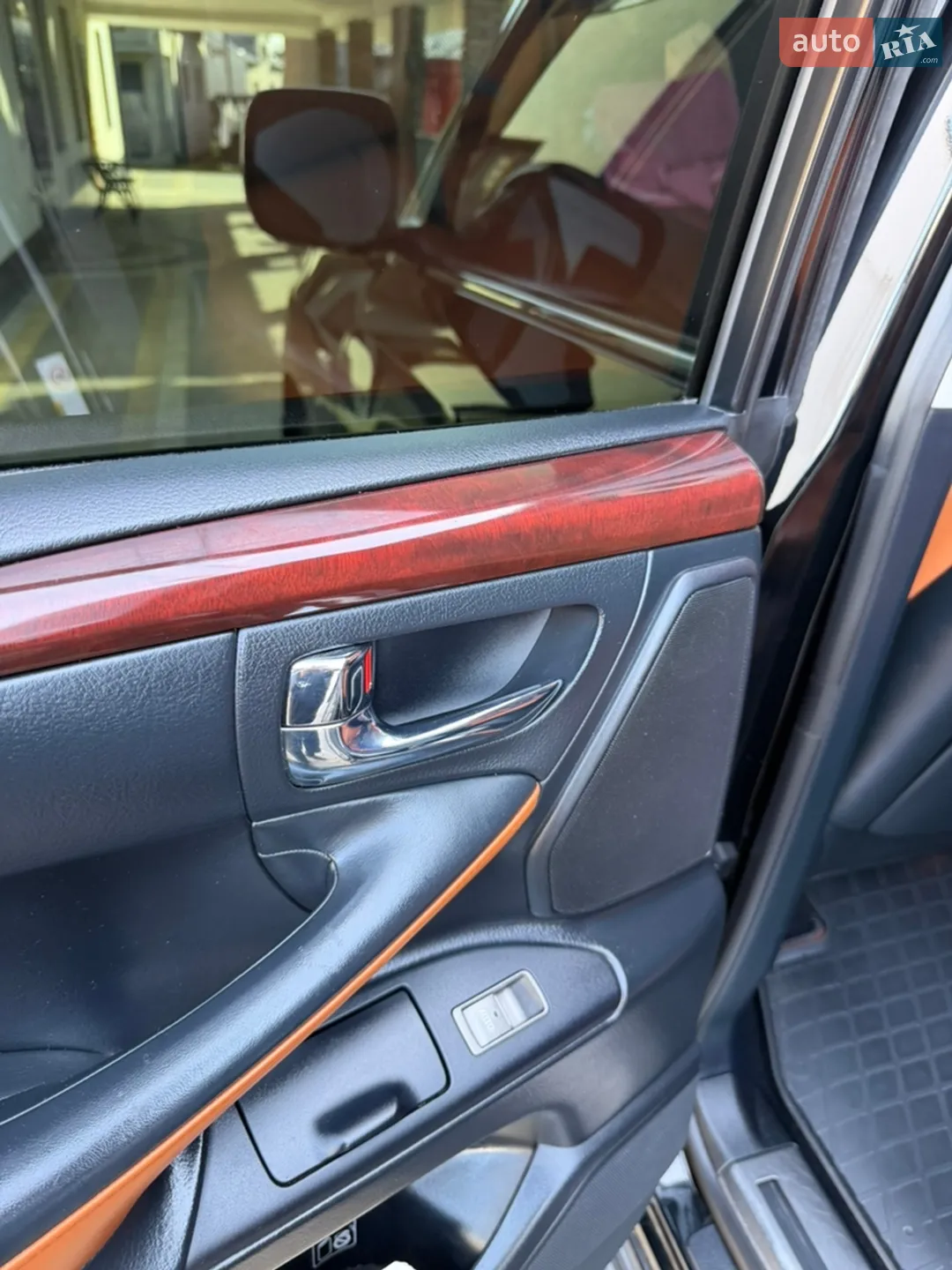 2011 Lexus LX - мініатюра 22