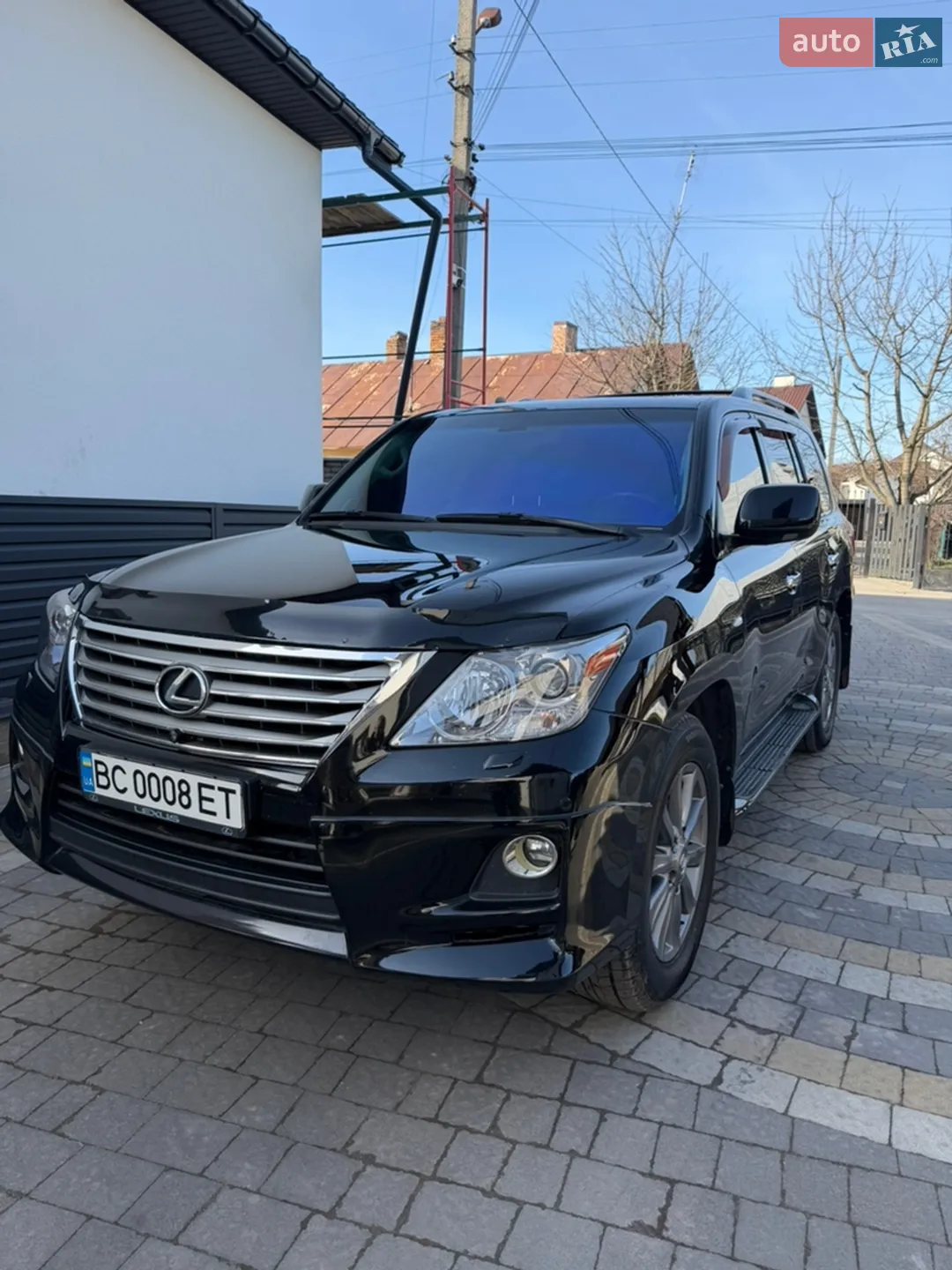 2011 Lexus LX - фото 1