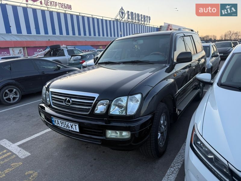 Внедорожник / Кроссовер Lexus LX 2004 в Вишневом