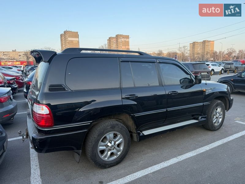 Внедорожник / Кроссовер Lexus LX 2004 в Вишневом