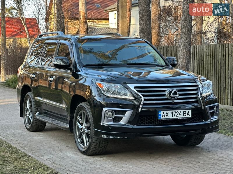Внедорожник / Кроссовер Lexus LX 2013 в Киеве