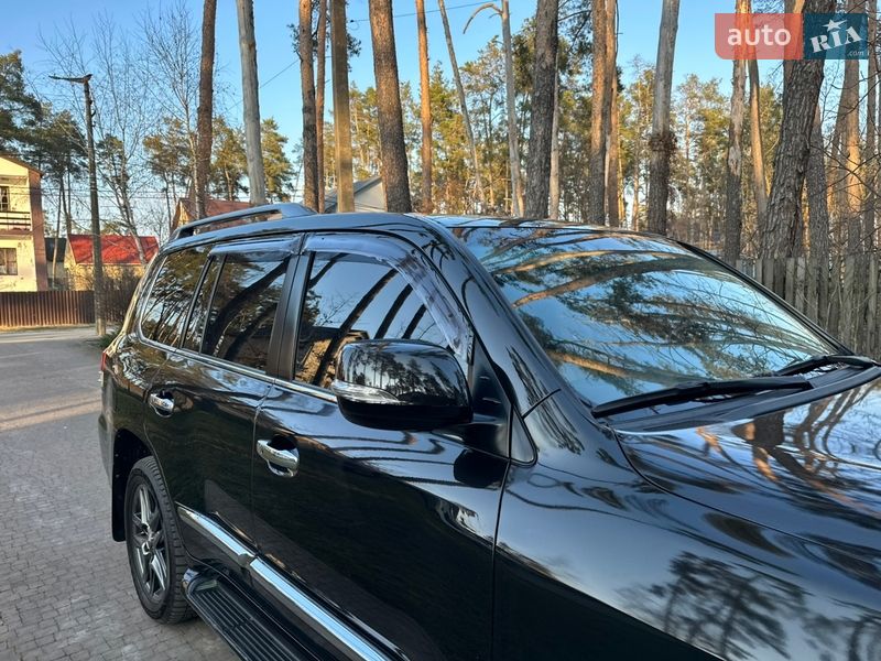 Внедорожник / Кроссовер Lexus LX 2013 в Киеве