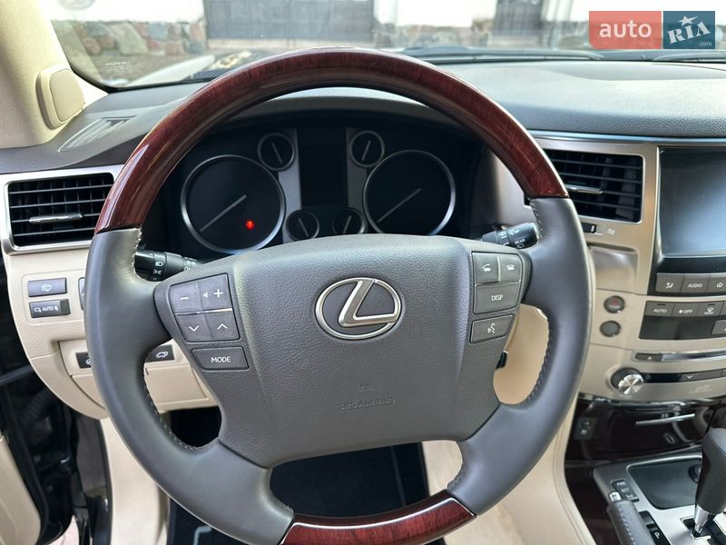 Внедорожник / Кроссовер Lexus LX 2013 в Киеве