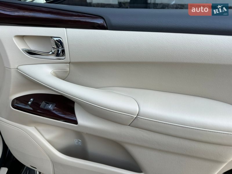 Внедорожник / Кроссовер Lexus LX 2013 в Киеве