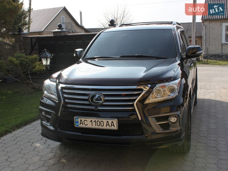 Внедорожник / Кроссовер Lexus LX 2014 в Луцке