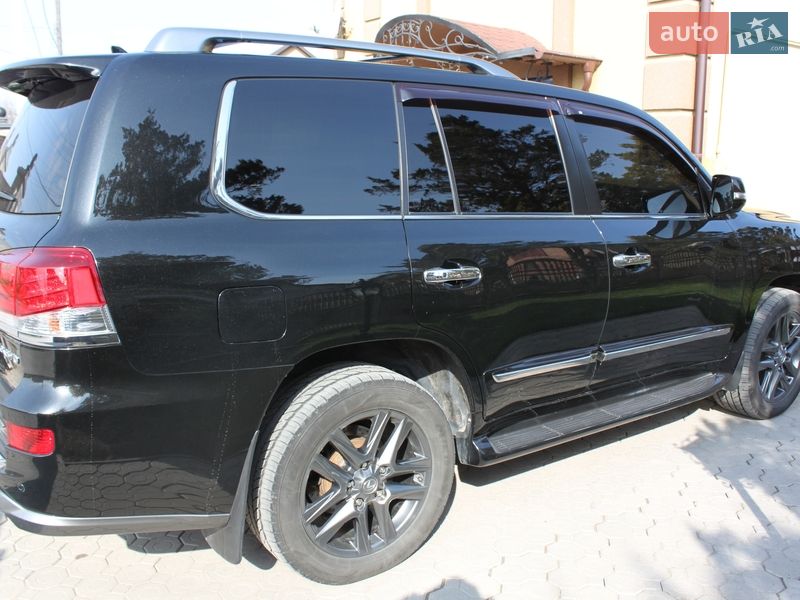 Внедорожник / Кроссовер Lexus LX 2014 в Луцке
