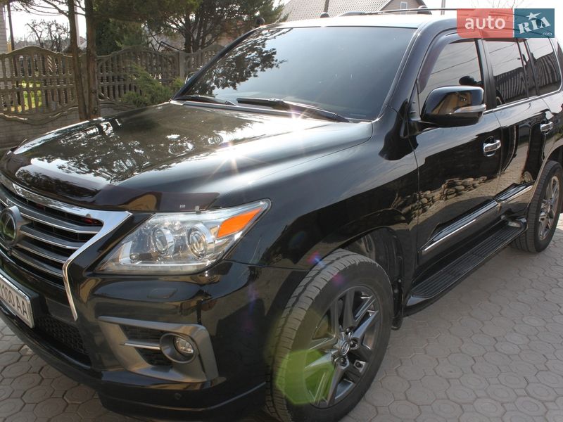 Внедорожник / Кроссовер Lexus LX 2014 в Луцке