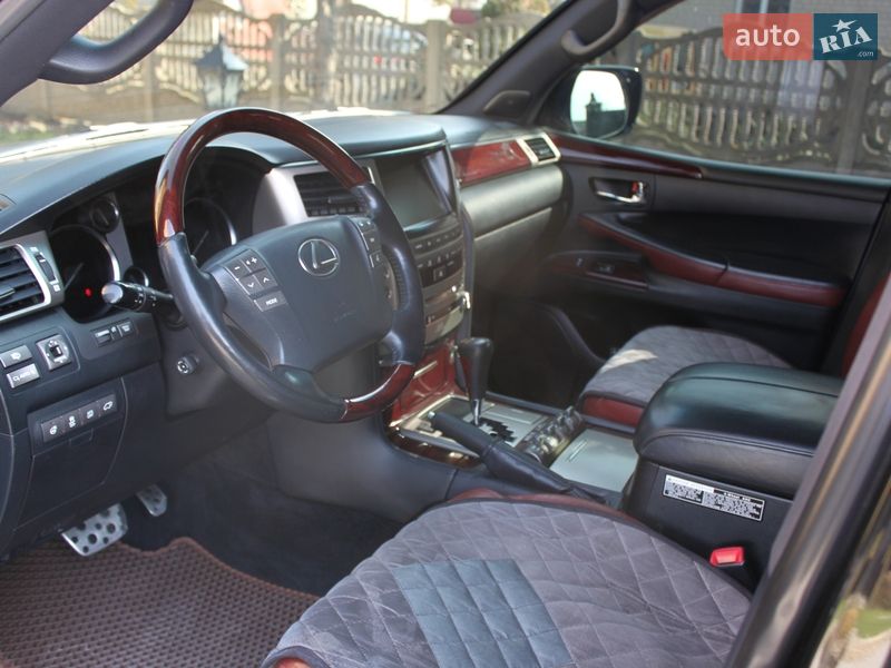 Внедорожник / Кроссовер Lexus LX 2014 в Луцке