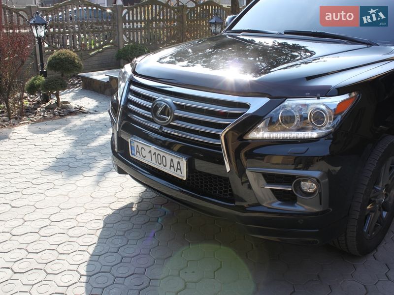 Внедорожник / Кроссовер Lexus LX 2014 в Луцке