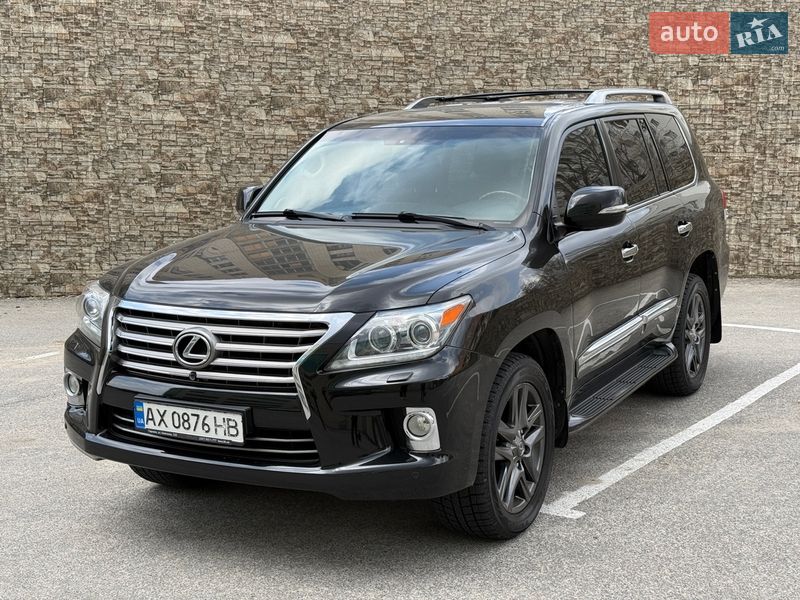 Lexus LX 2013