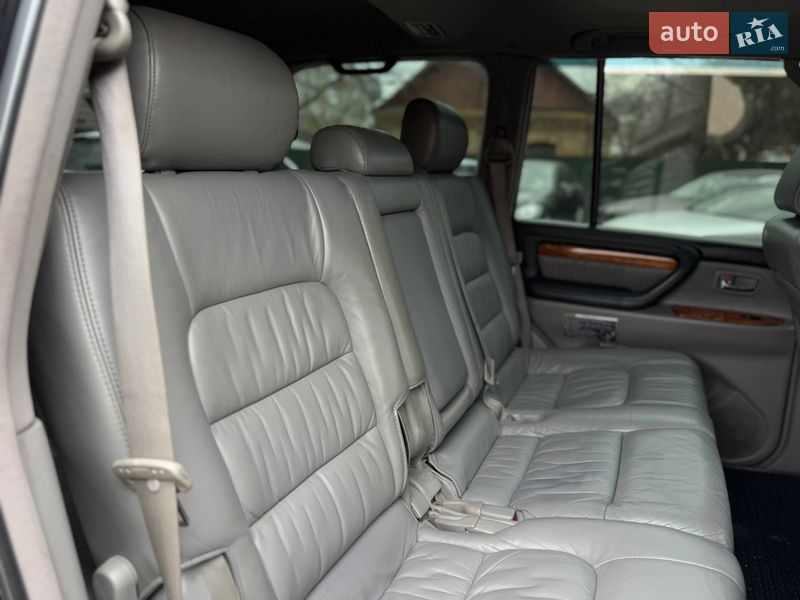 Внедорожник / Кроссовер Lexus LX 2004 в Бердичеве