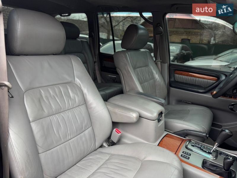 Внедорожник / Кроссовер Lexus LX 2004 в Бердичеве
