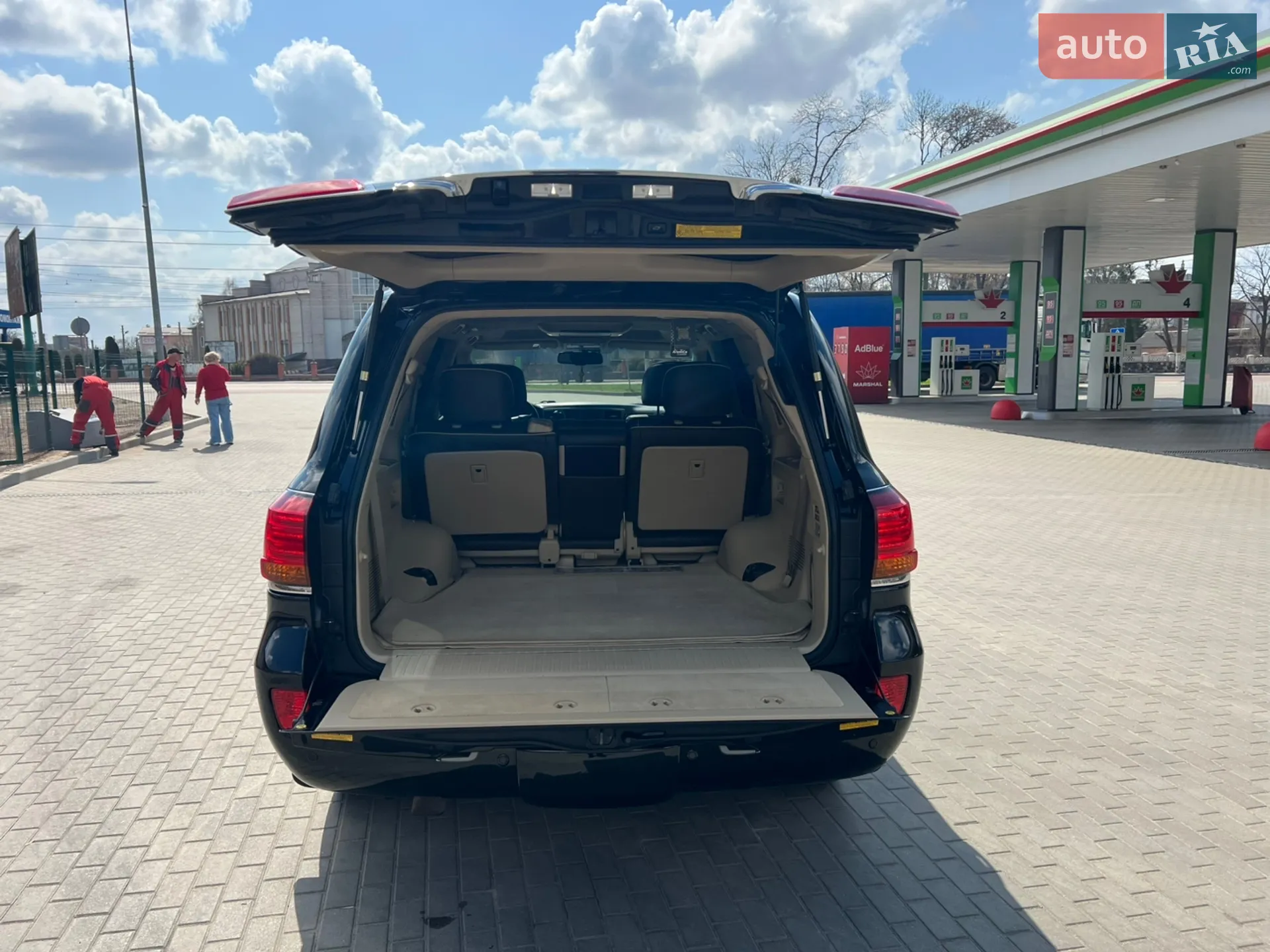 2010 Lexus LX - мініатюра 15