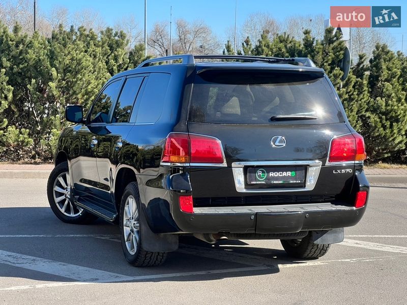 Внедорожник / Кроссовер Lexus LX 2011 в Киеве