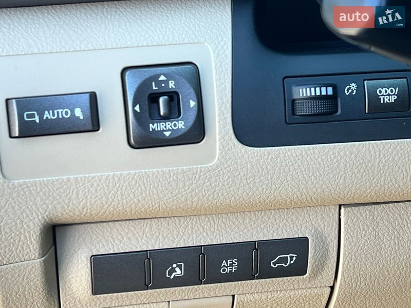 Внедорожник / Кроссовер Lexus LX 2011 в Киеве