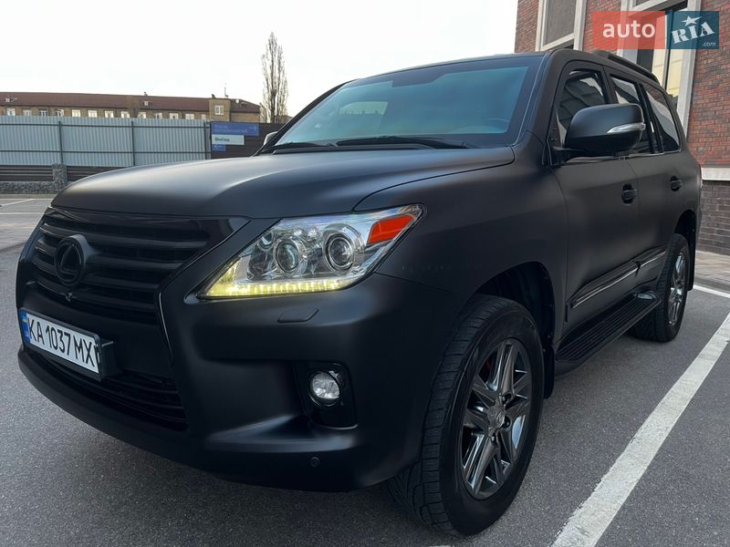 Lexus LX 2010