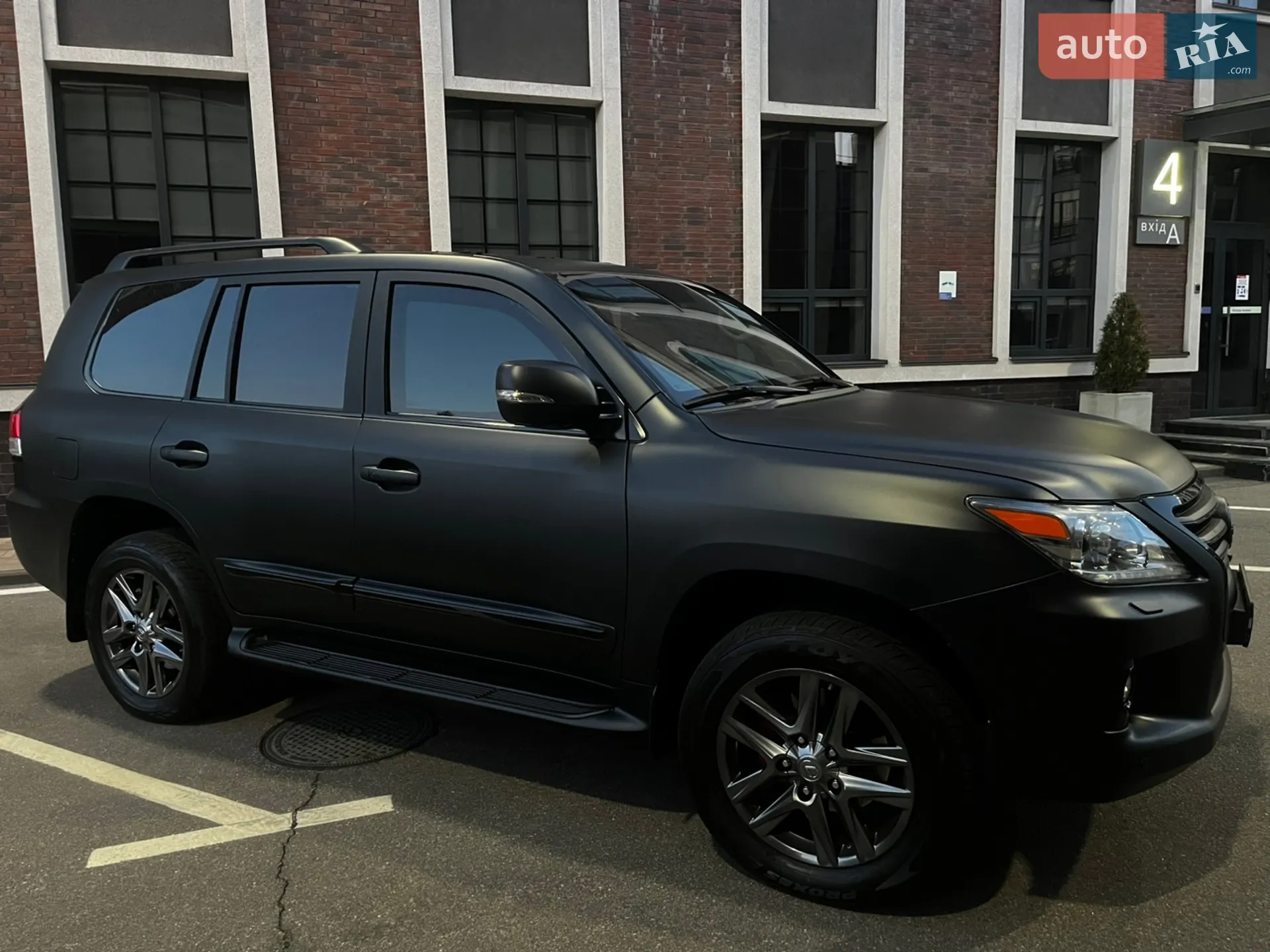 2010 Lexus LX - мініатюра 25