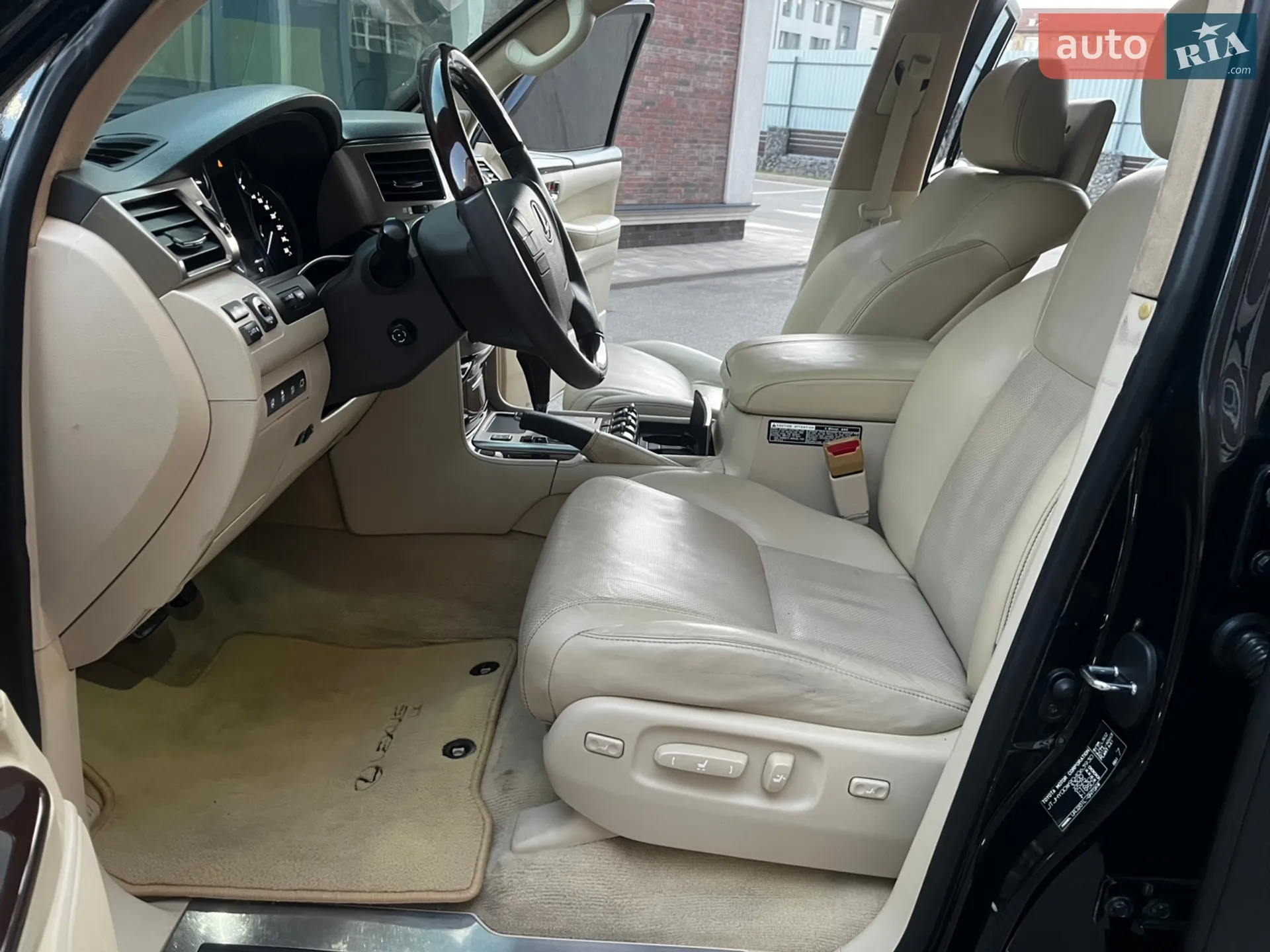 2010 Lexus LX - мініатюра 46