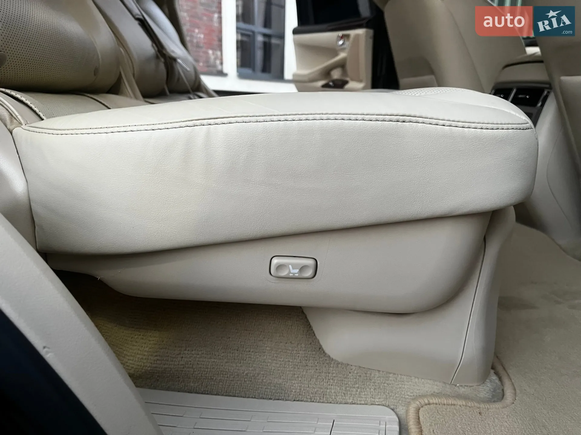 2010 Lexus LX - мініатюра 62