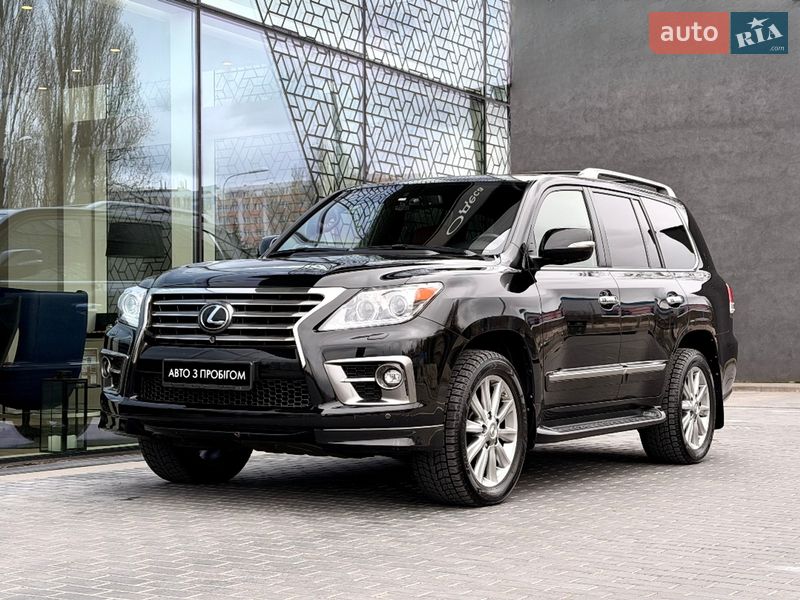 Lexus LX 2013