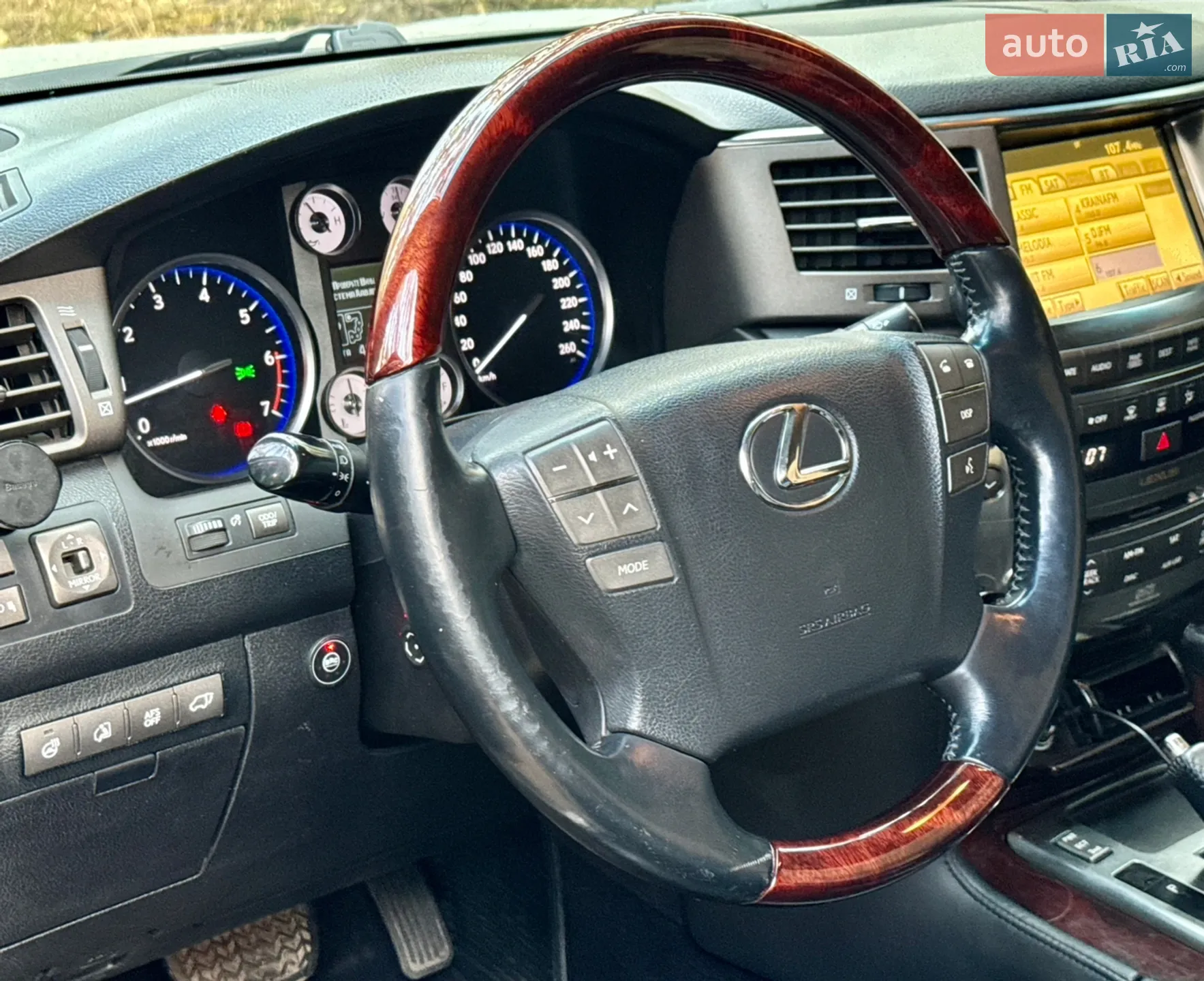 2011 Lexus LX - мініатюра 10