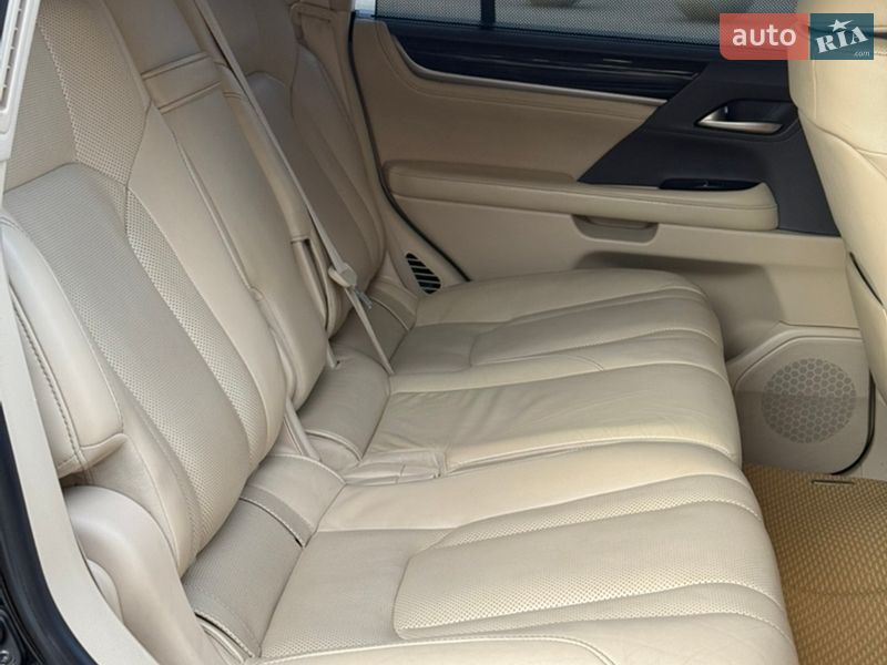 Внедорожник / Кроссовер Lexus LX 2016 в Желтых Водах