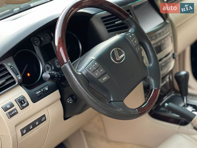 Внедорожник / Кроссовер Lexus LX 2011 в Харькове
