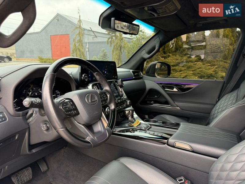 Позашляховик / Кросовер Lexus LX 2023 в Дніпрі