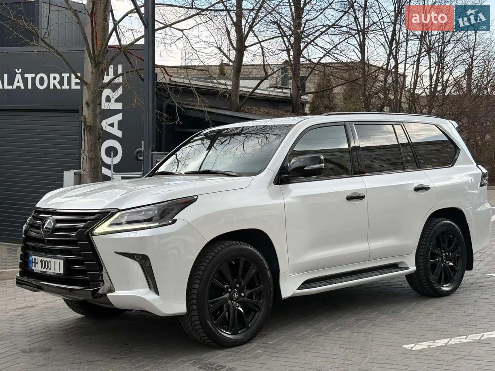 2019 Lexus LX - фото 1