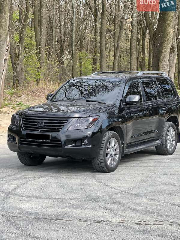 Lexus LX 2008
