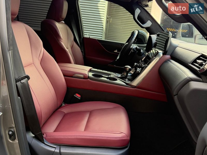 Внедорожник / Кроссовер Lexus LX 2022 в Киеве