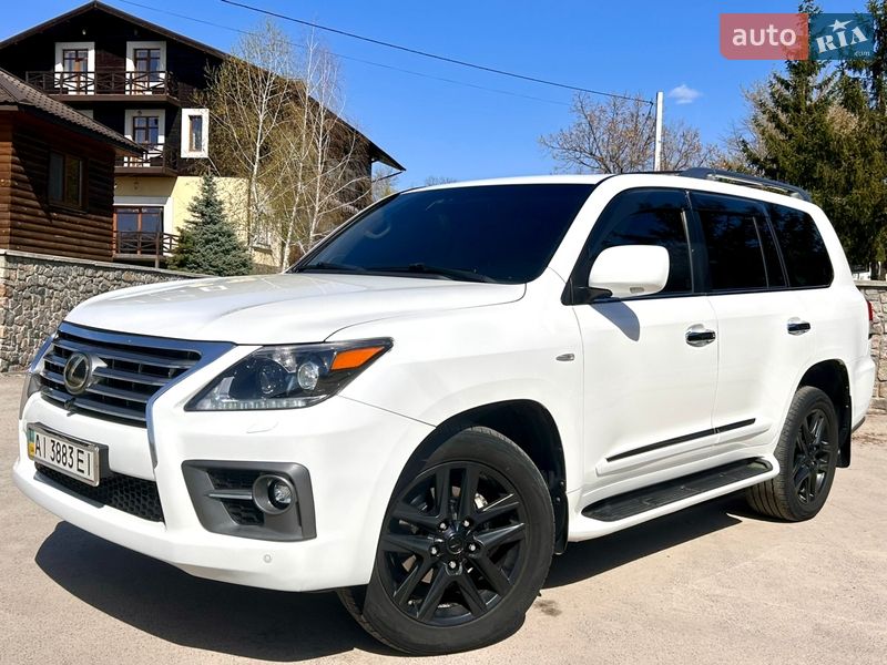 Lexus LX 2011