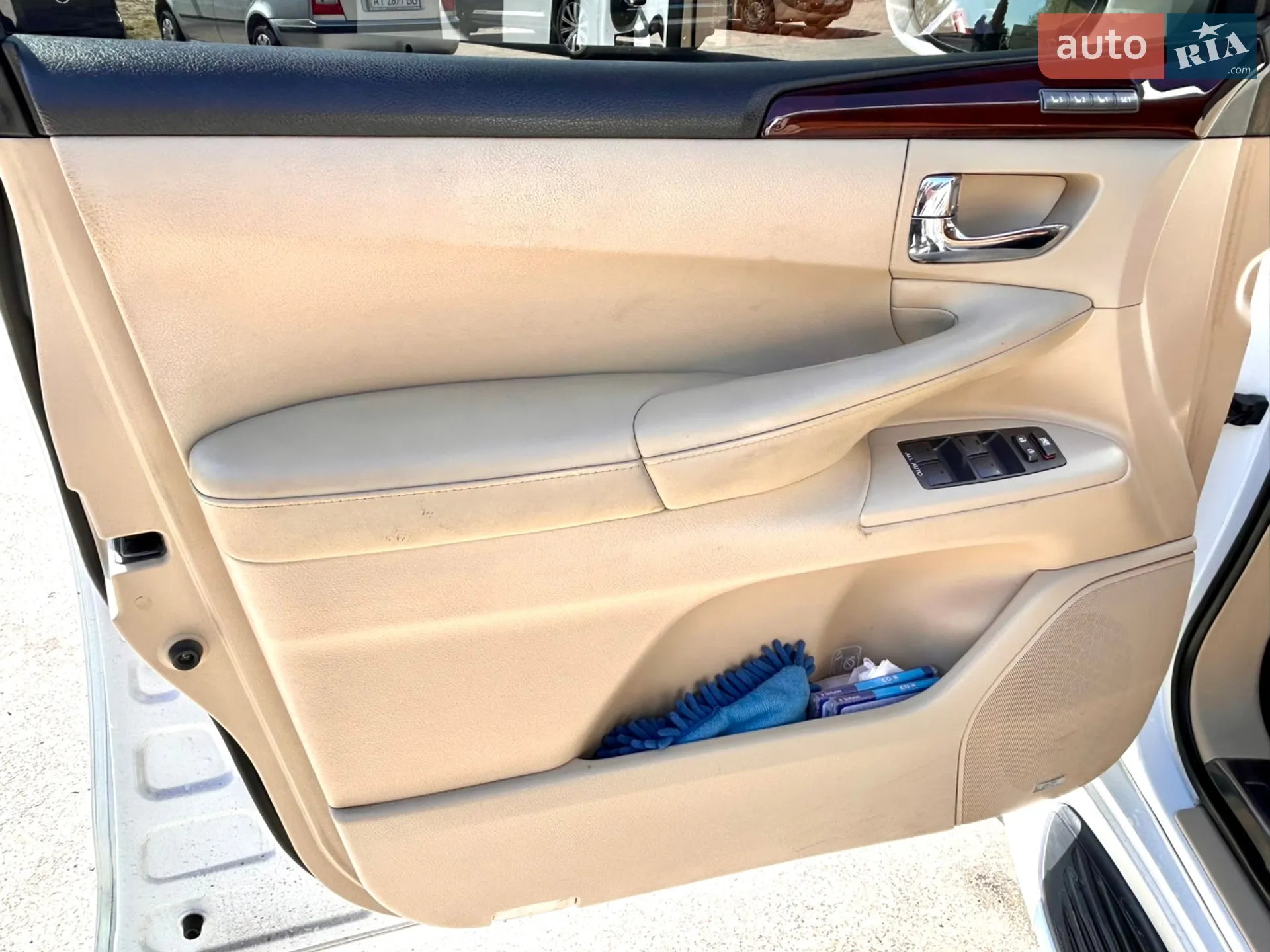 2011 Lexus LX - мініатюра 21