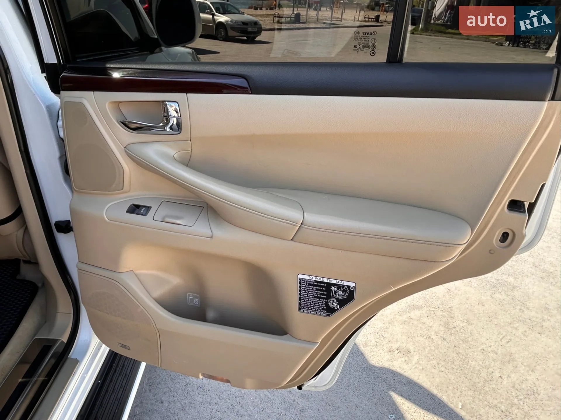 2011 Lexus LX - мініатюра 31