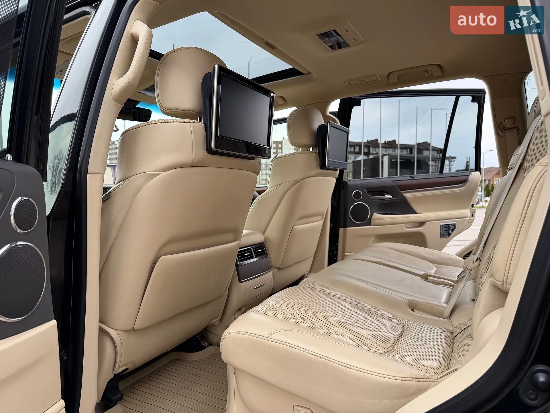 2016 Lexus LX - мініатюра 29