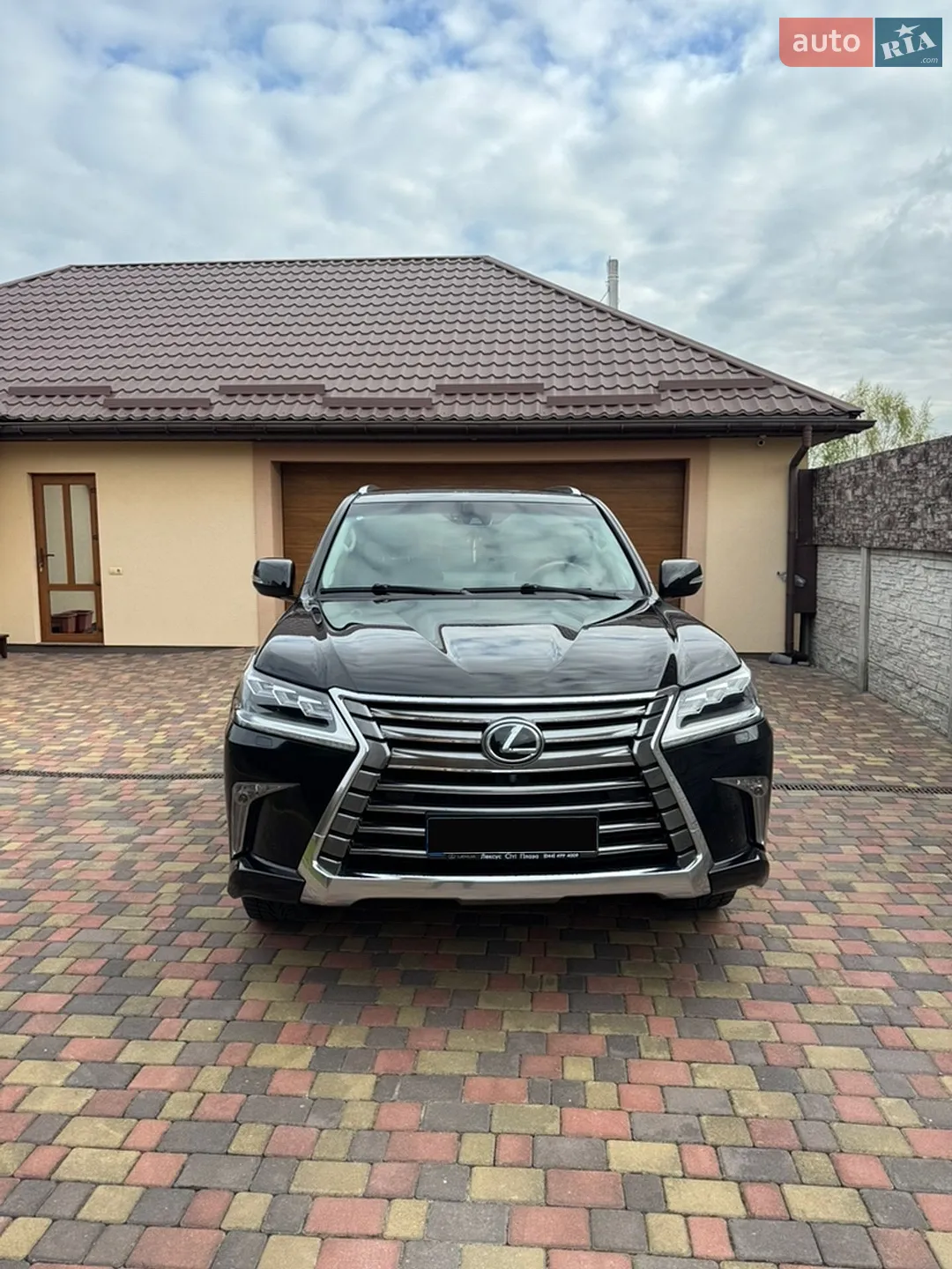 2016 Lexus LX - мініатюра 16