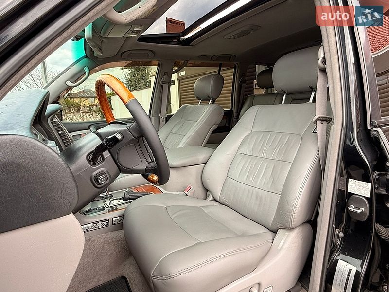 Внедорожник / Кроссовер Lexus LX 2005 в Одессе