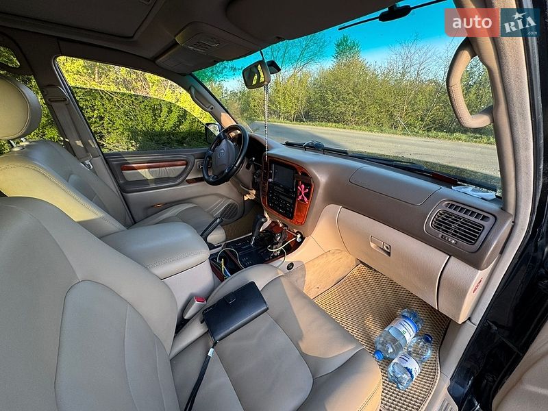 Внедорожник / Кроссовер Lexus LX 2000 в Тернополе