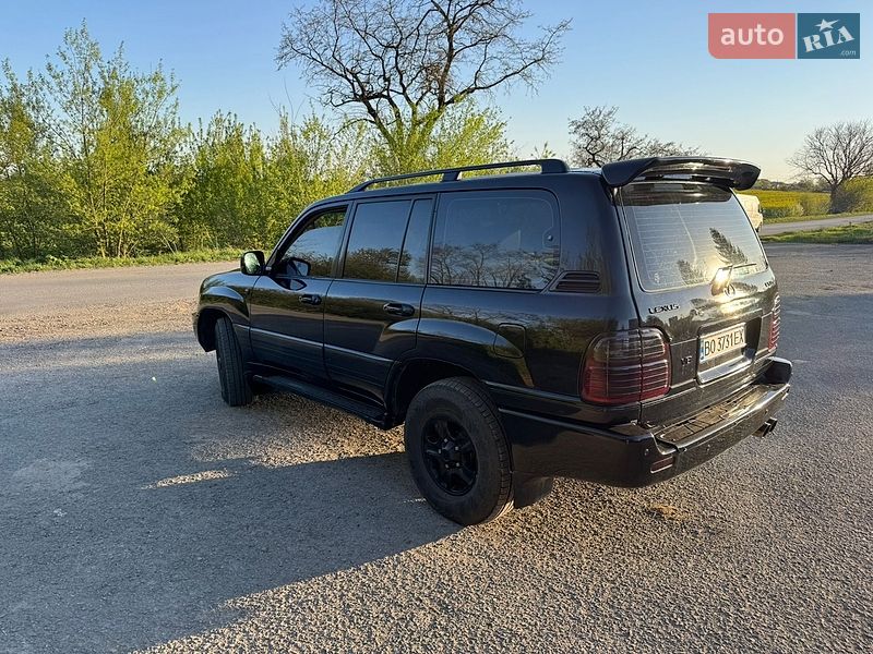 Внедорожник / Кроссовер Lexus LX 2000 в Тернополе