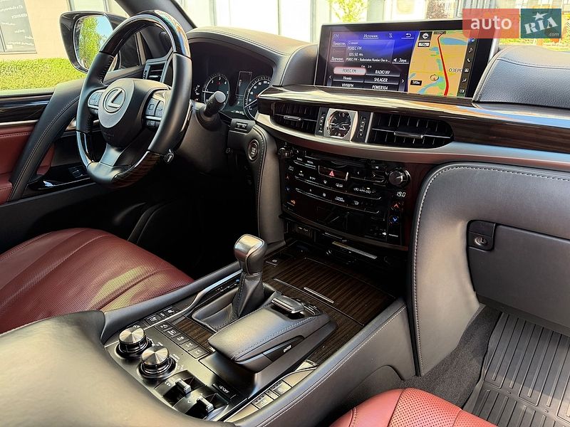 Внедорожник / Кроссовер Lexus LX 2018 в Киеве
