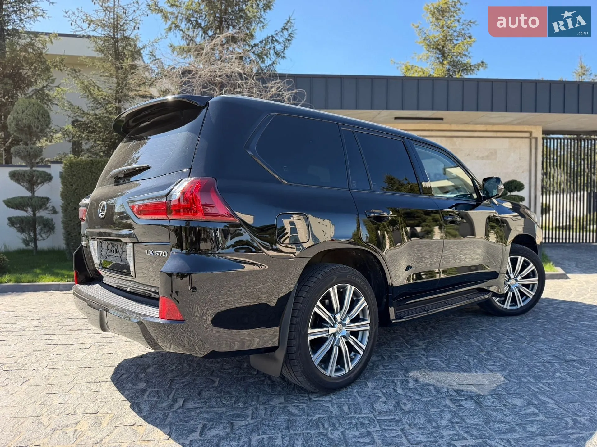 2017 Lexus LX - мініатюра 13