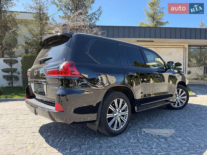 Внедорожник / Кроссовер Lexus LX 2017 в Львове